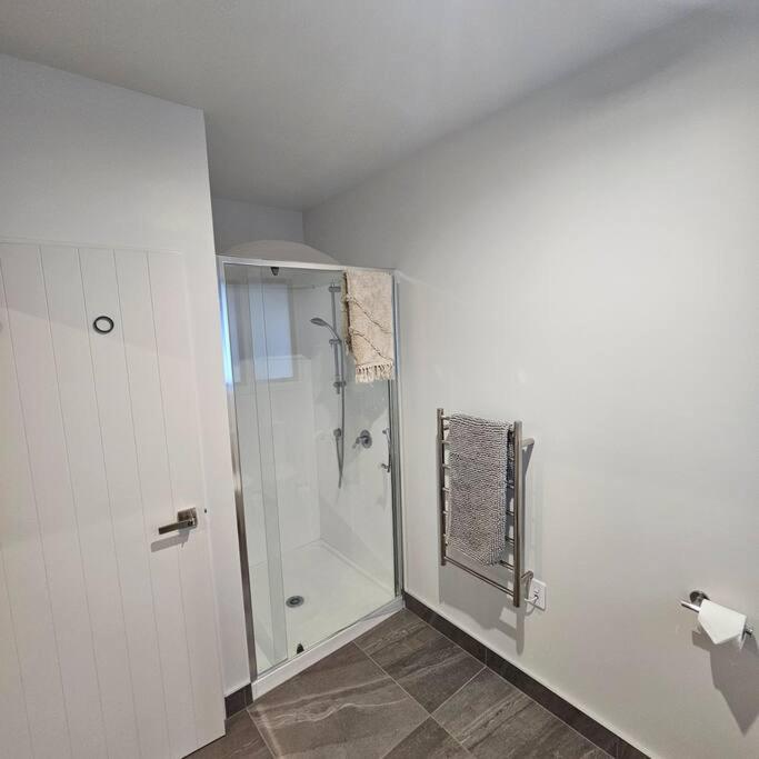 Entire House - Brand New 2 Bedroom House Lower Hutt Exterior foto